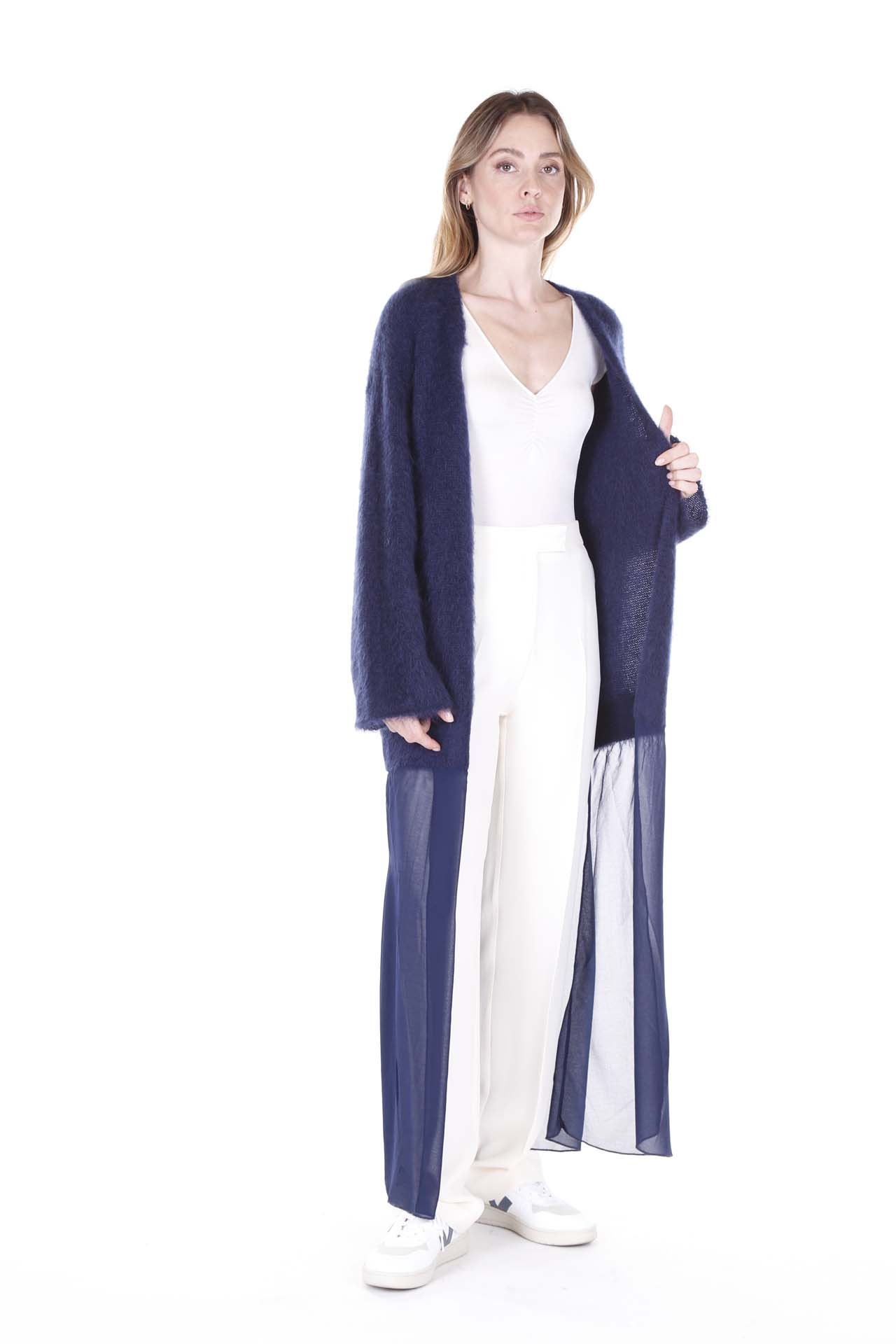 Erika Cavallini, Cardigan